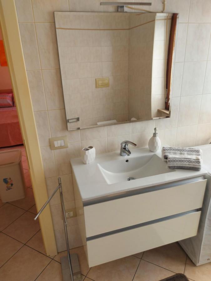 カリアリCasa Pinaアパートメント エクステリア 写真